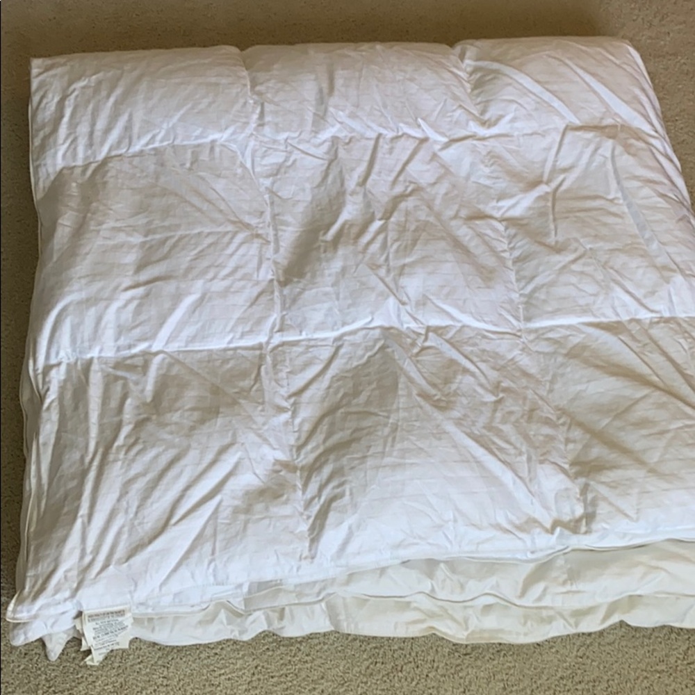 Queen size down comforter